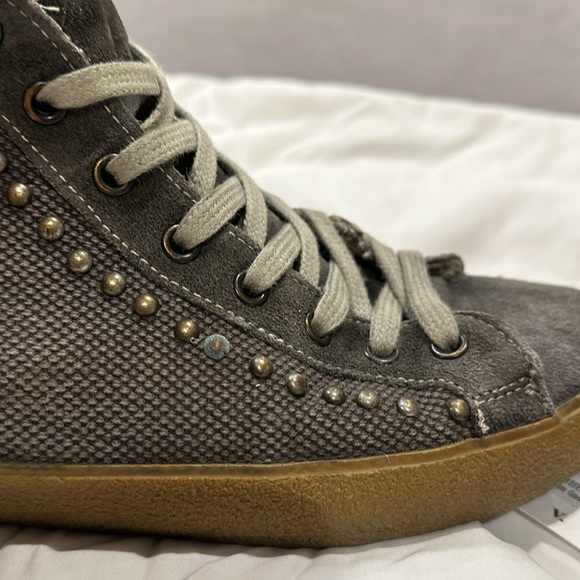 Use condition, good, golden goose sneakers,grey Jean color.Zipper on side - Picture 5 of 13